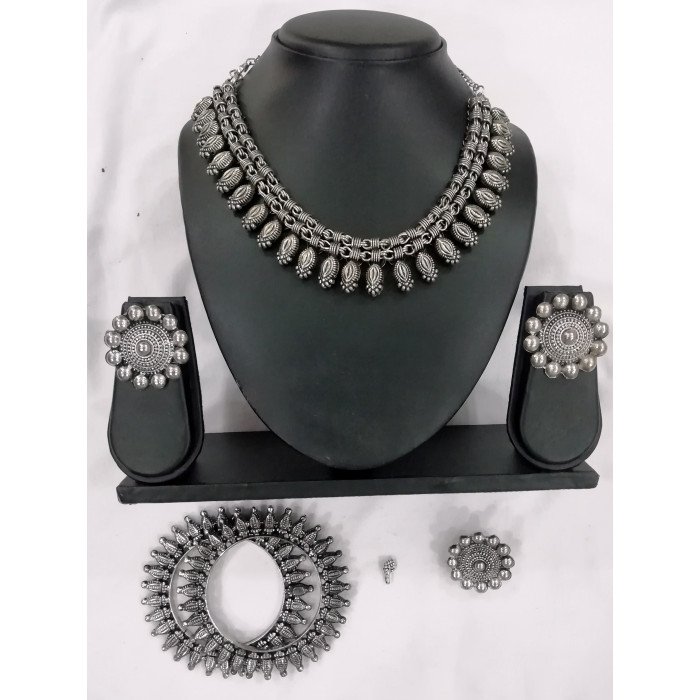 Oxidised maharashtrian shop jewellery set